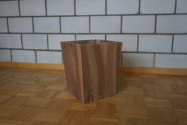 Deko-Box aus Massiv Holz Nussbaum