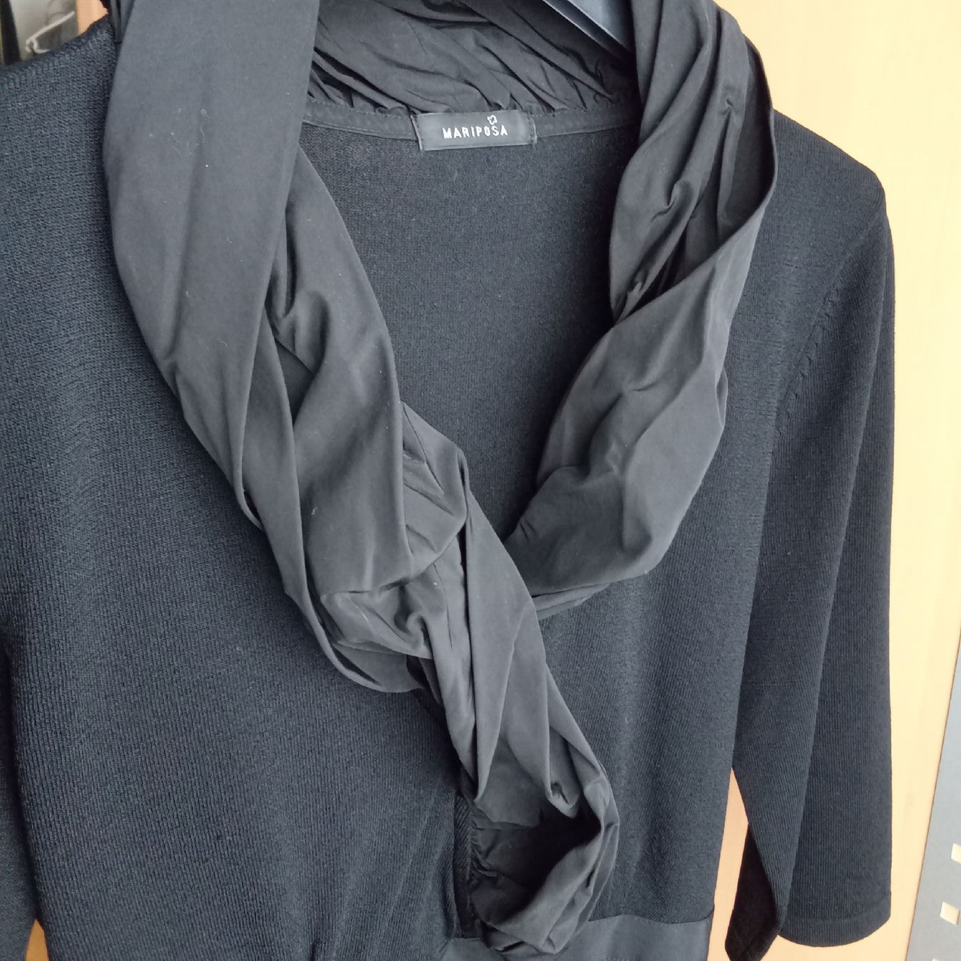 Pullover & Sweatshirts: Mariposa Pullover Gr. M mit auffälligem Kragen. – Gebraucht aus Frauenfeld von clausi 4