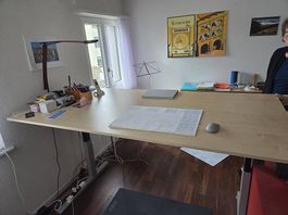 Höhenverstellbarer Tisch von Bigla