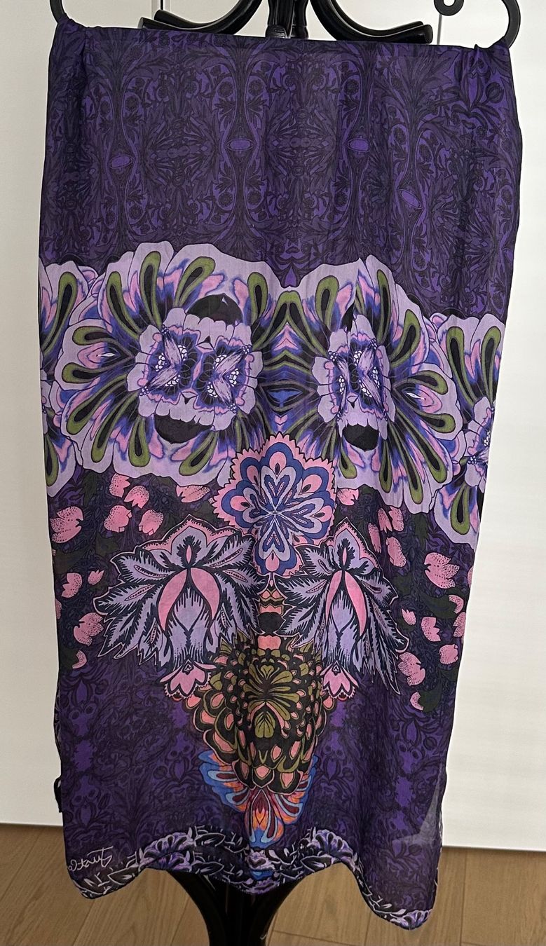 Roberto Cavalli Foulard & Sciarpe: Seidenschal Just Cavalli – Usato da Zürich venduto da kuz_9ghl