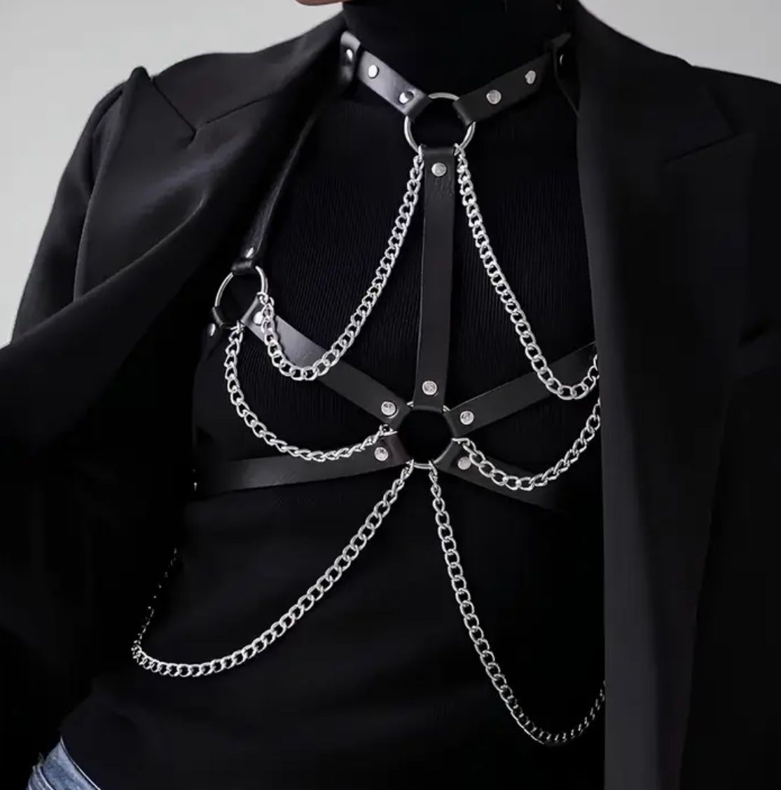 Tops: Corsetto -Top-in Pelle con Catene e Borchie - Nero – Neuf avec emballage d'origine à Gordevio par LanaZimm 5