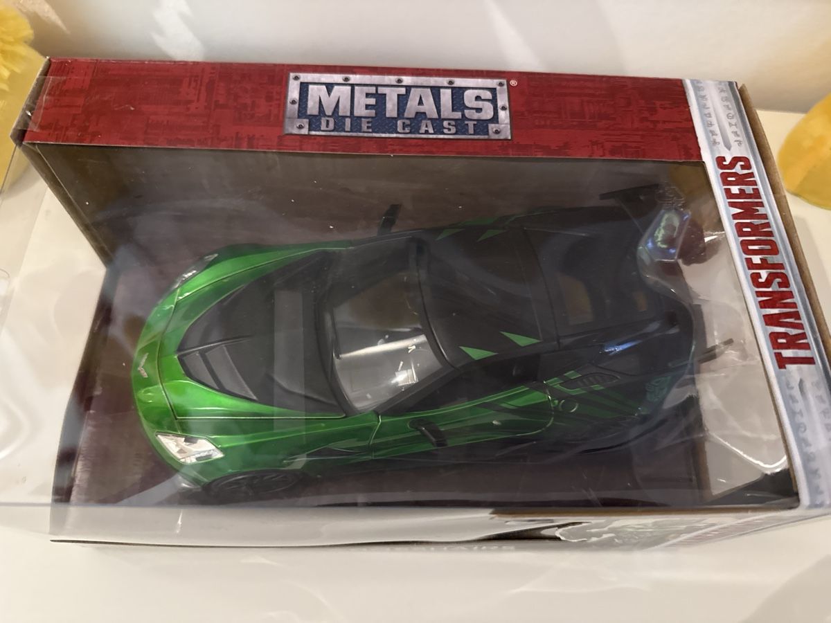 Voitures modèles: Die Cast Transformers 2016 Chevy Corvette Crosshairs – Neuf avec emballage d'origine à Basel par Zomeg 1