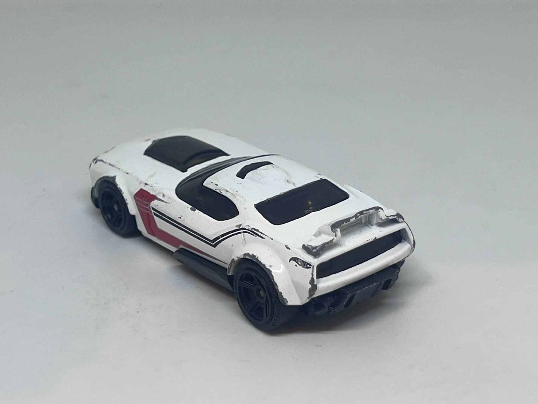Hot Wheels Modellautos: Hot Wheels Fast Fish #220 – Gebraucht aus Wildegg von LaaBoutique 2