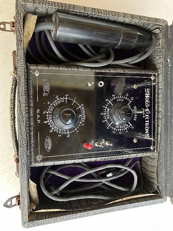 Appareils médicaux: Elektro-Therapie – D'occasion à Schellenberg par etk_q2nm 1