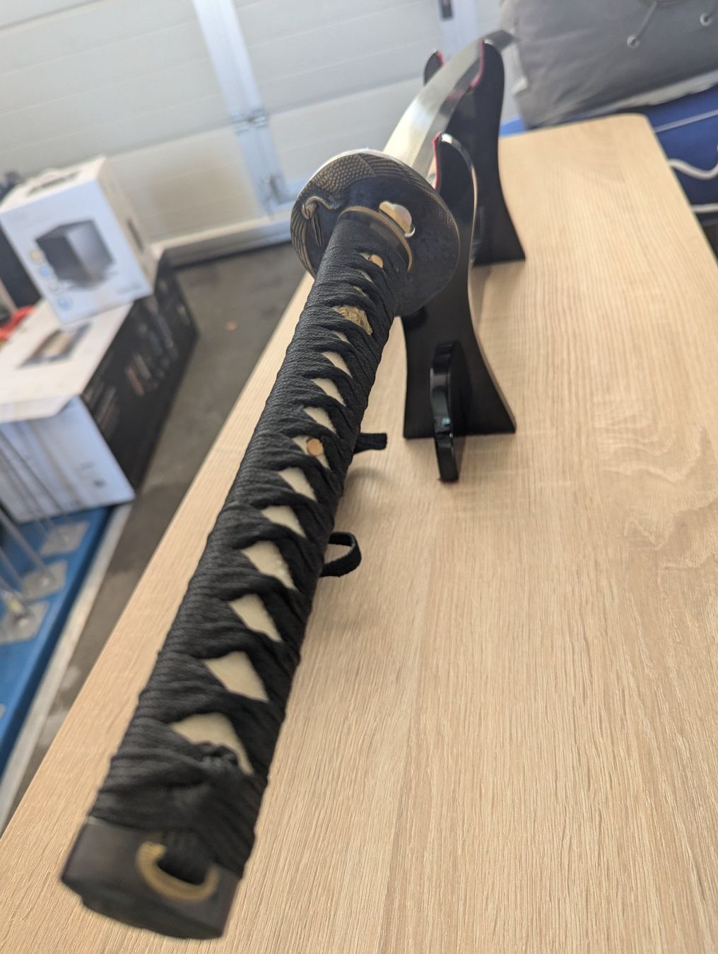 Internationale Kunst: Dekorationsschwert Katana inklusive Ständer – Gebraucht aus Othmarsingen von Pascal.Ha 3