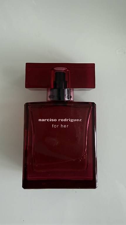 Parfums & Eau de Toilette: Narciso Rodriguez For Her – D'occasion à Effretikon par lil_vgd5