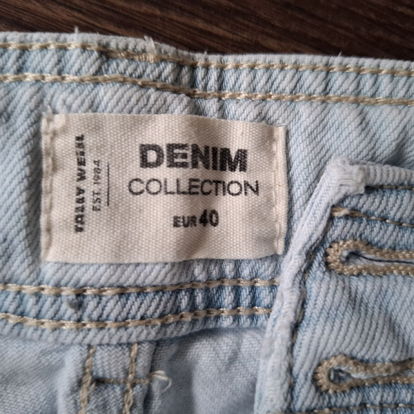 Tally Weijl Jeans: Coole Jeanshose Damen Gr. 40 hellblau Cargo-Stil – Usato da Oftringen venduto da januarloch 2