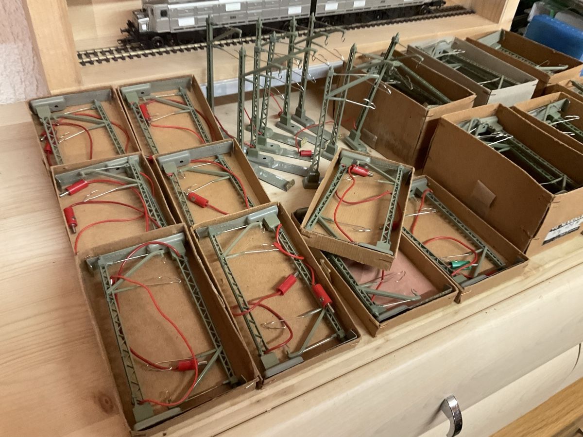 Märklin Modellini di ferrovie: Oberleitungsmasten – Usato da Wald ZH venduto da Sbbemilio 3