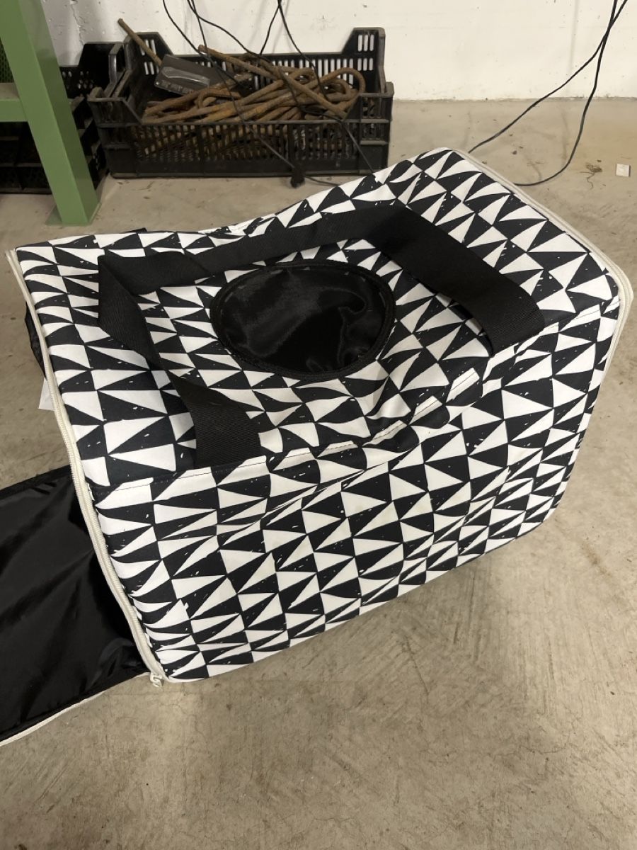Käfige, Transport & Sicherheit: cat/ small Dog  carrier – Gebraucht aus Zürich von Fisi80 2