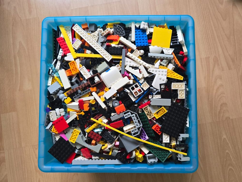 Lego Giocattoli: Lego Steine Kiste, div. Grundplatten – Usato da Luzern venduto da Sabine31