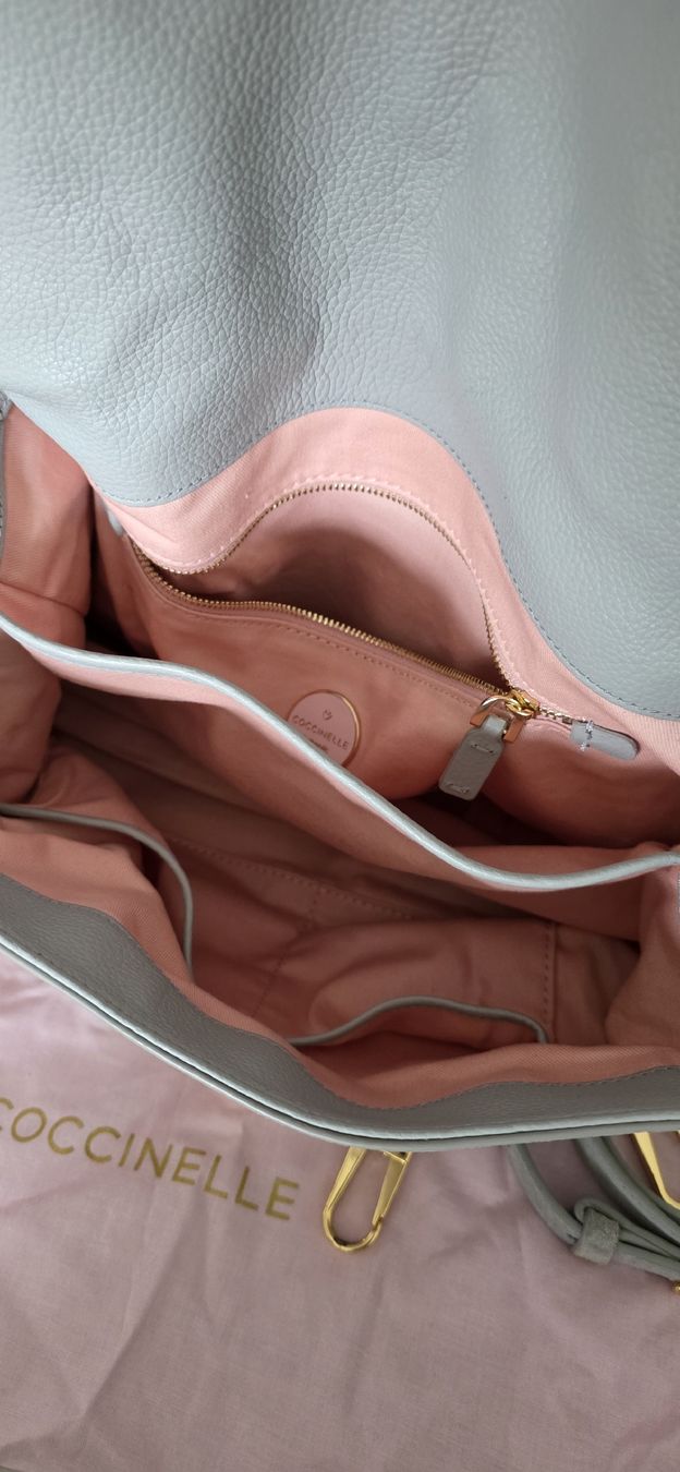 Coccinelle Borse da donna: Coccinelle Tasche Modell Liya mit Staubbeutel . – Nuovo (secondo la descrizione) da Rümlang venduto da ilc_vm5p 6