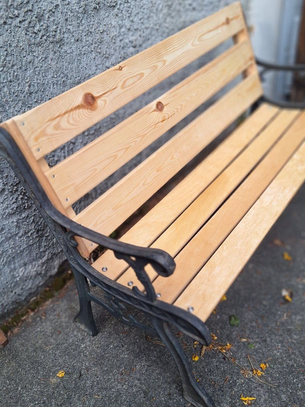Bänke: Kinderbänkchen  , Metall /Holz – Gebraucht aus Dornach von majo8689 1