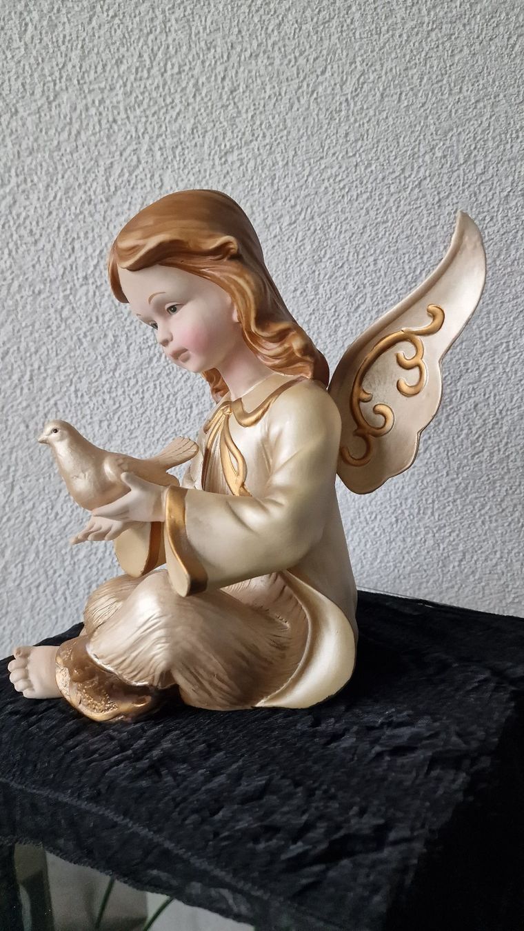 Statuette: Grosser lieblicher Engel mit Taube – Usato da Wil  AG venduto da Kfloh 2