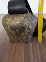 Alte sardische Tierglocke mit Lederband - 