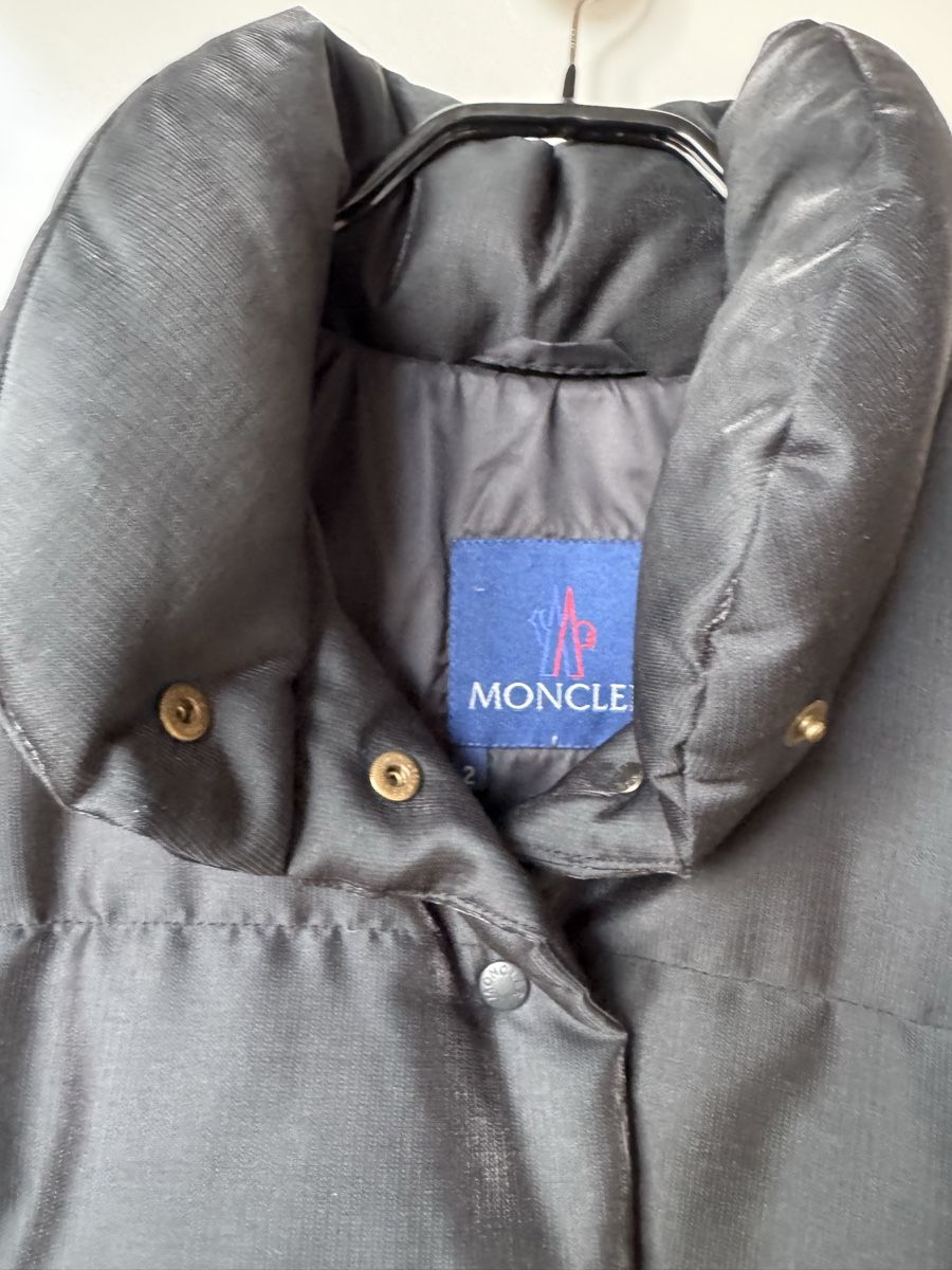Moncler Jacken: Jacke Moncler – Neu (gemäss Beschreibung) aus Saas im Prättigau von Holliwood 2
