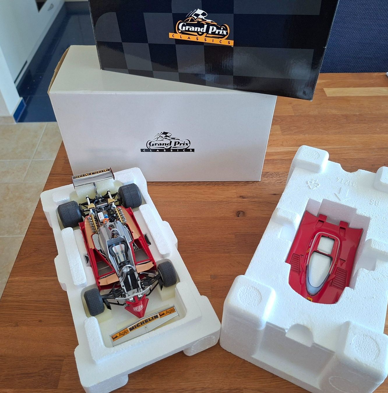 Exoto Modellautos: Ferrari 312T4 / Jody Scheckter – Gebraucht aus Heimberg von csm_7q9h 5
