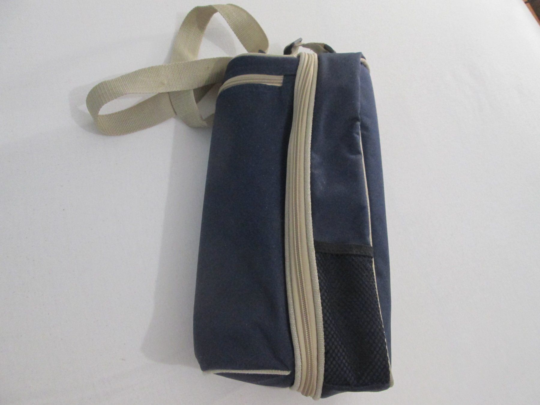 Borse: Centrixx Transport-/Flaschen-/Picknicktasche – Usato da Neuchâtel venduto da Dualseele