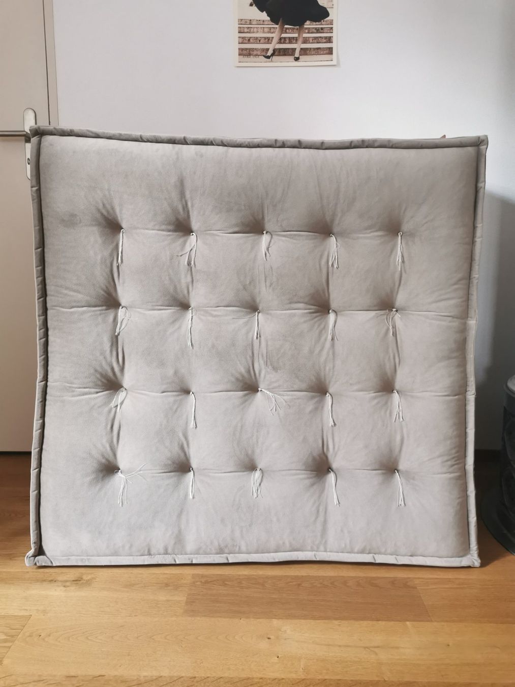 Kissen: 2 Bodenkissen 100 x 100 cm – Gebraucht aus Baden von sophieloew 1
