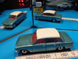 Triumph 2000  1:43 (ohne Box) Dinky No.135 G B   > (H7)