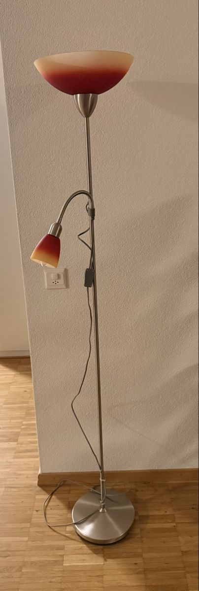 Lampade: Stehlampe mit 2 Lichtquellen  – Usato da Kölliken venduto da phi_xhk7