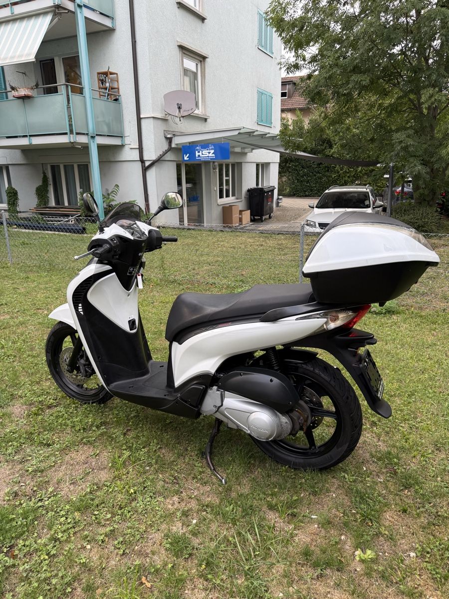 Honda Scooters: HONDA SH 125 CC – Defekt aus Winterthur von Fabio_46 3