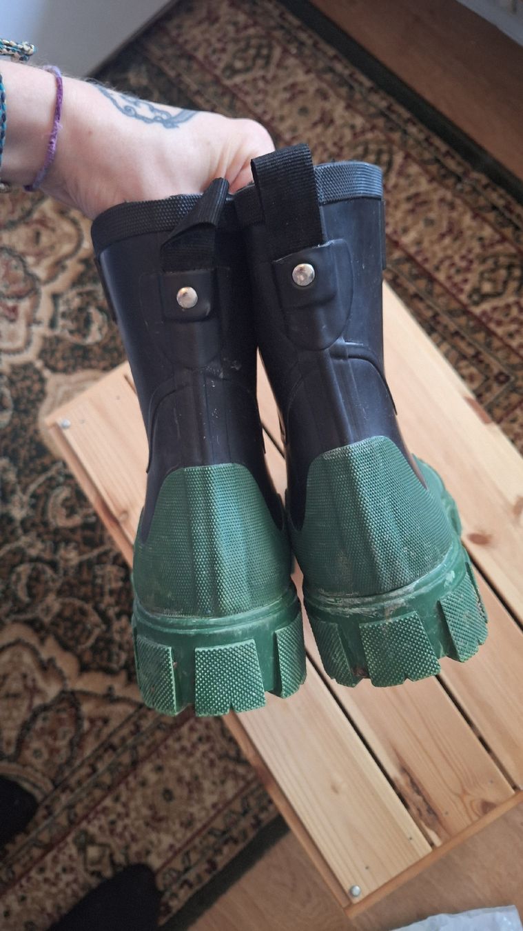 Gant Damenschuhe: Gant Gummistiefel schwarz/grün – Gebraucht aus Winterthur von _lxeah 2