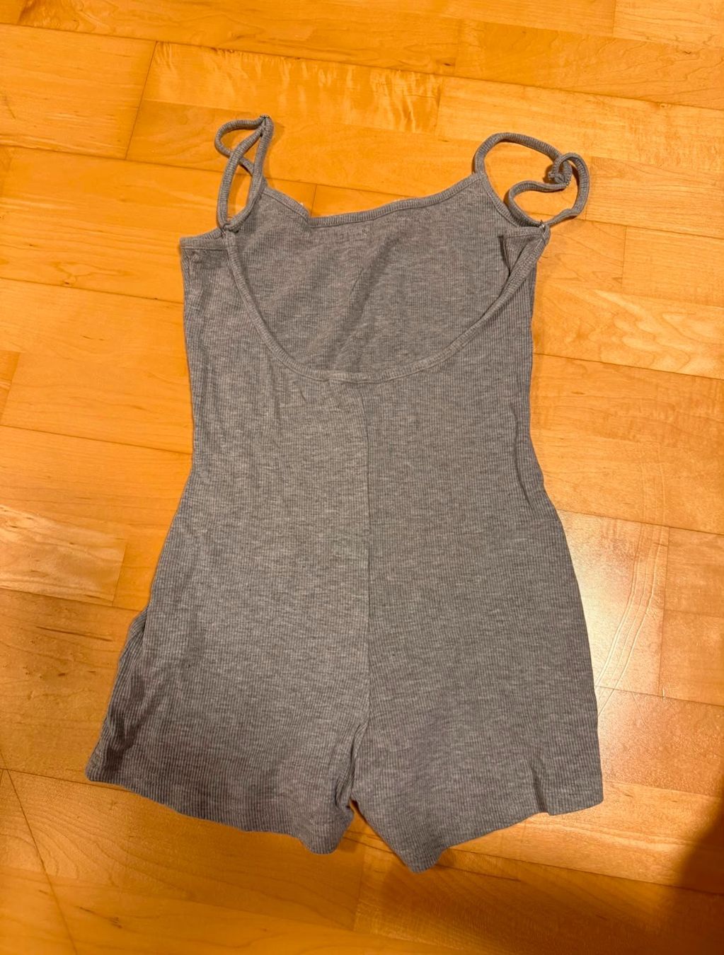 Jumpsuits: Grauer Jumpsuit mit Trägern Grösse S – Gebraucht aus Schwarzenbach SG von benifrick 2