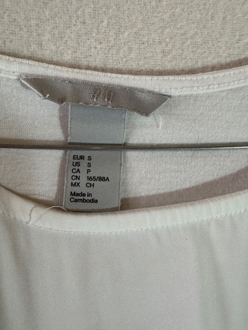 H&M T-shirt: weisses T-Shirt von H&M Gr.S – Usato da Grosswangen venduto da SALE_SALE_SALE 1