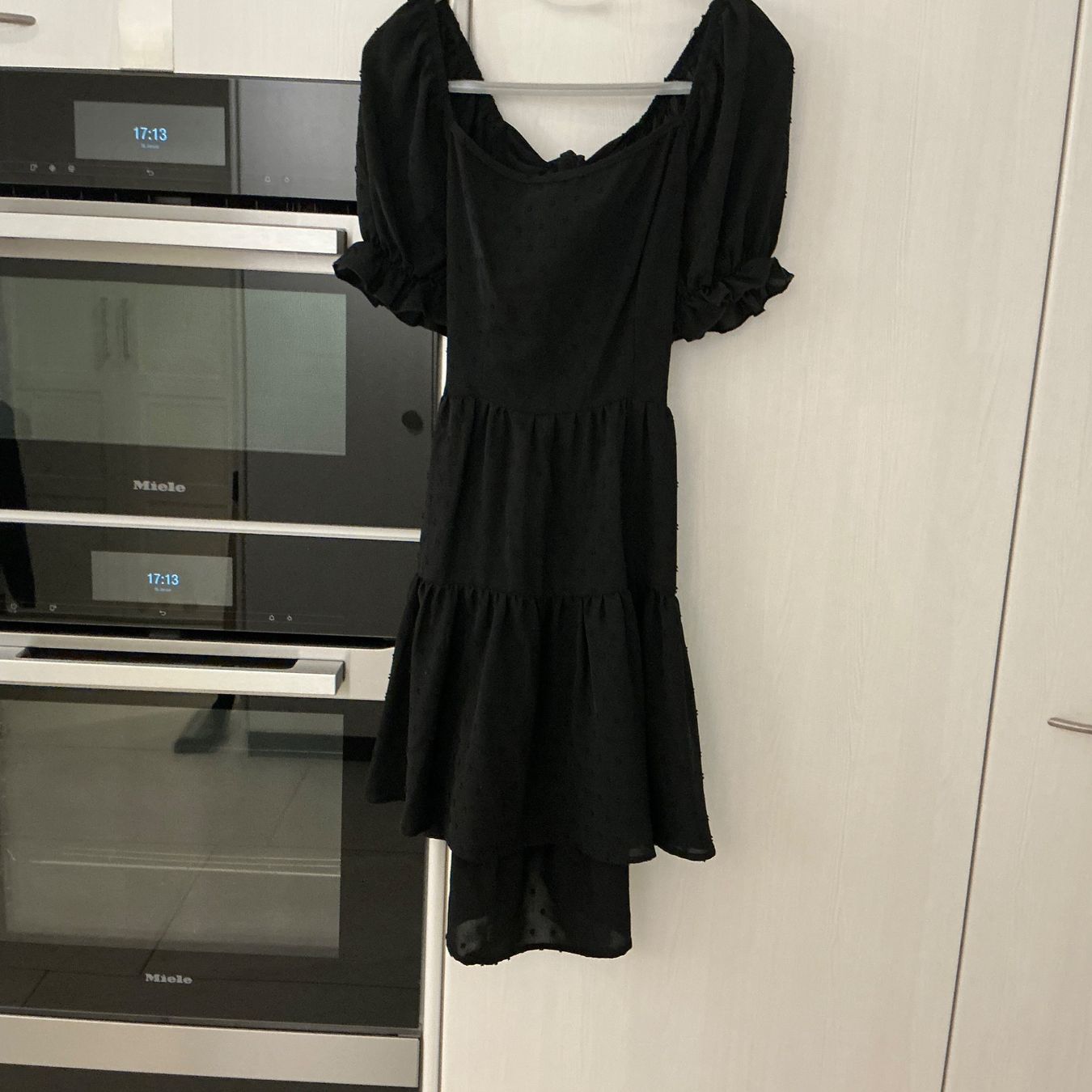Vestiti: Schwarzes Sommerkleid mit Puffärmeln, Grösse 38 – Usato da Würenlos venduto da Tina48