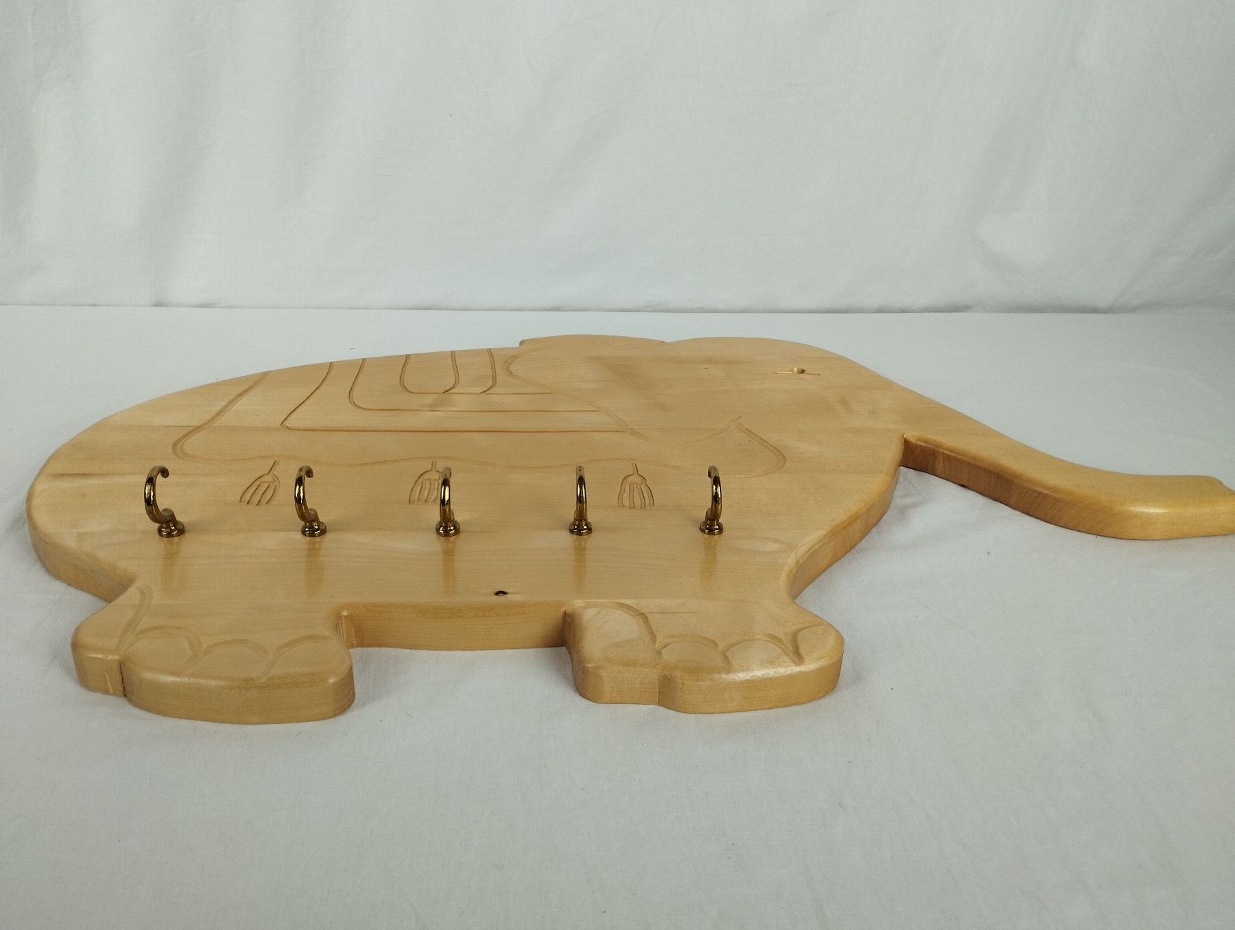 Garderobe: Wandgarderobe Elefant – Gebraucht aus Schübelbach von Restwert_Schubelbach 1