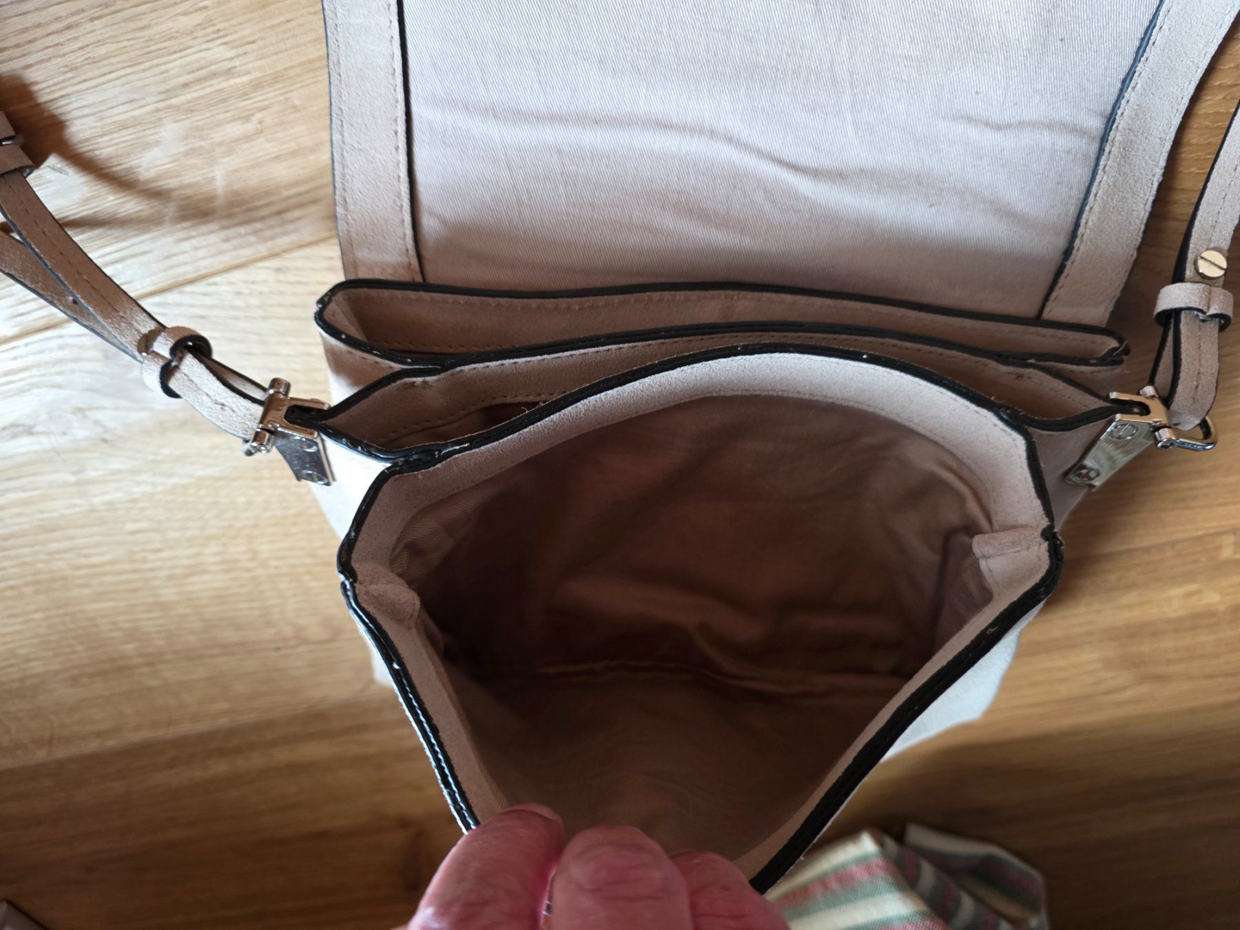 Borse da donna: Wildleder Leder Handtasche Tasche – Usato da Walterswil BE venduto da Lonitti 7