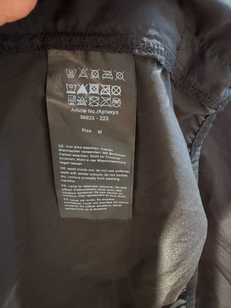 Falke Jacken: FALKE functional core windproof jacket - black, M, MSRP 270! – Neu (gemäss Beschreibung) aus Herrliberg von jba_zcw7 6