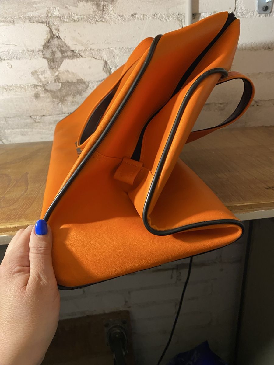 Adidas Taschen: Sporttasche Adidas Orange – Gebraucht aus Zürich von Ethno1 1