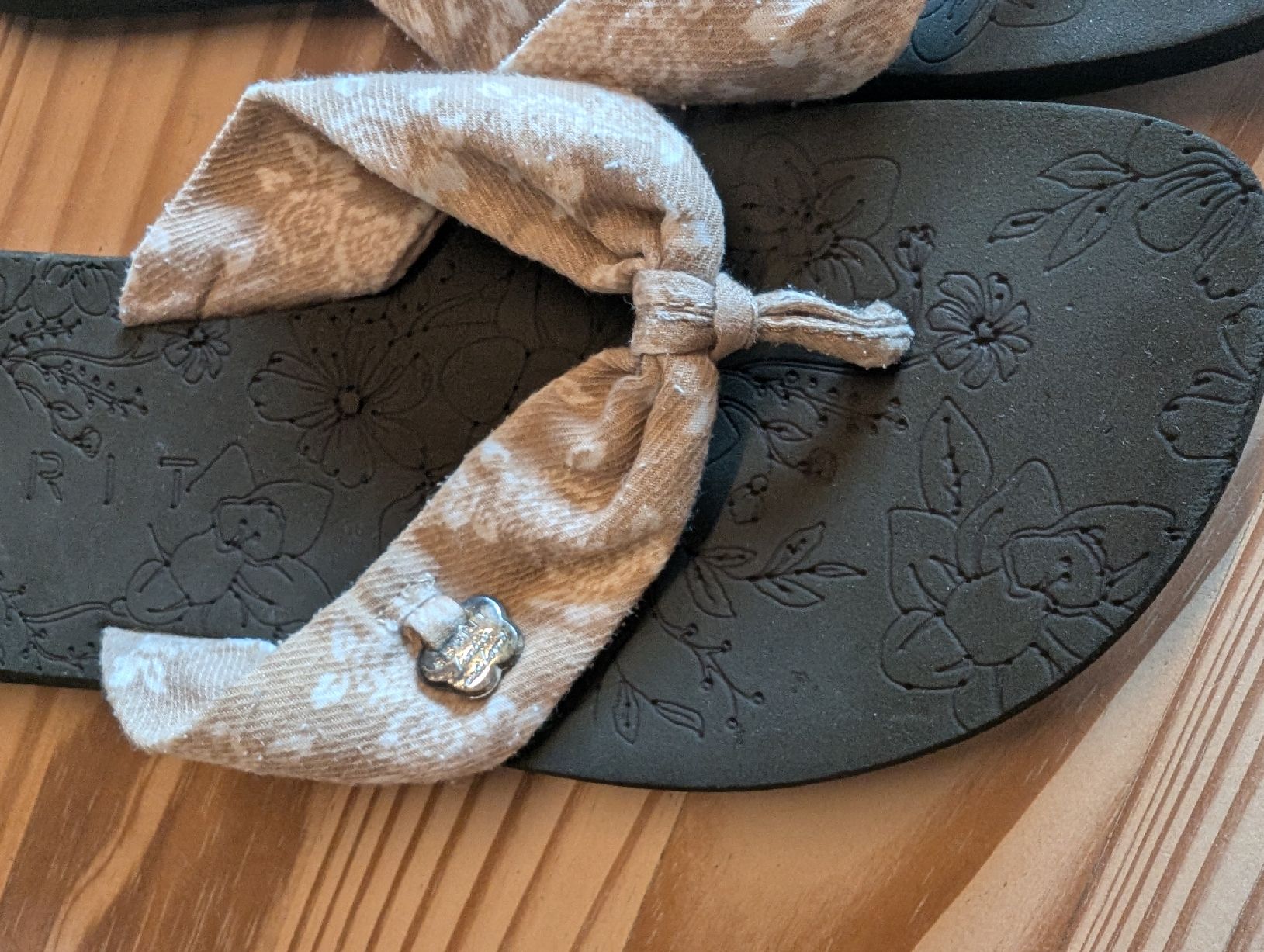 Scarpe da donna: tongs Esprit – Usato da Château-d'Oex venduto da coraynaud96 2