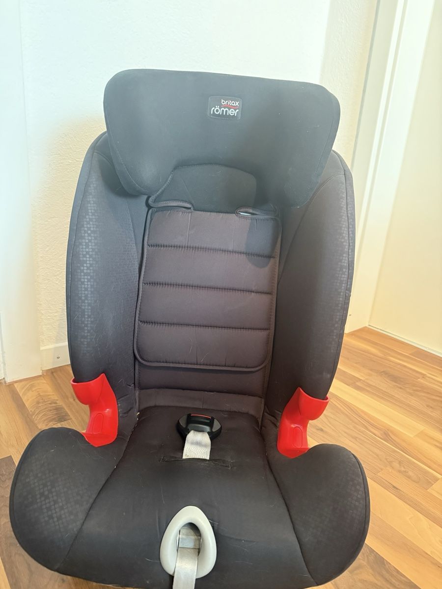 Britax Römer Sièges auto: Kindersitz Britax Römer – D'occasion à Frauenfeld par IvanaMiko