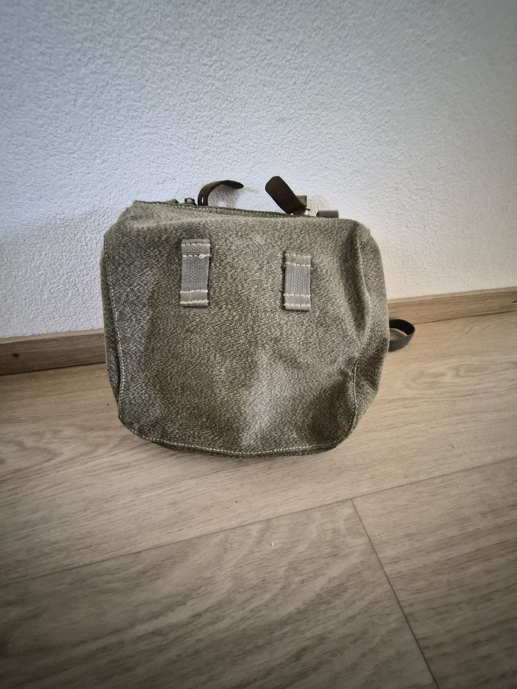 Armée suisse Sacs: Sacoche militaire 1961 ensemble complet état d'usage – D'occasion à La Joux FR par car_ck96