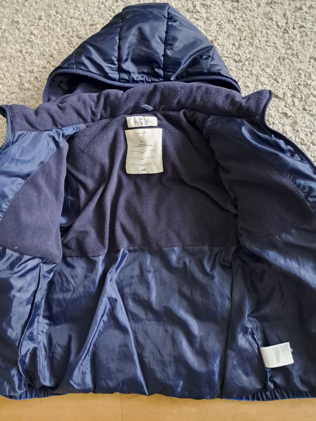 H&M Giacche & Cappotti: Winterjacke Gr. 140 H&M – Usato da Winterthur venduto da fabelwin 2