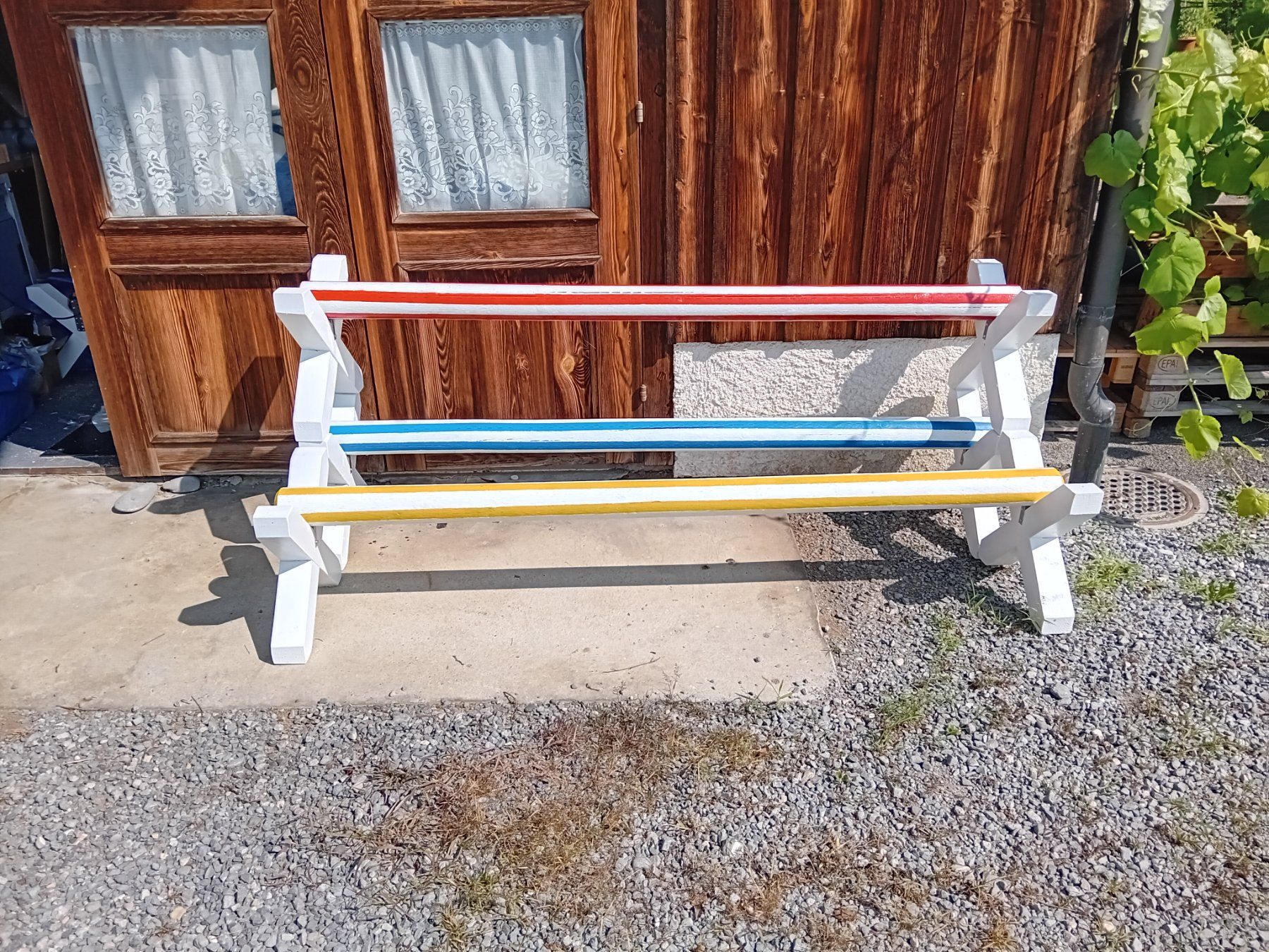 Briglie & Cavezze: Neues Cavaletti 2m lang nach Wunsch gestrichen – Nuovo e nell'imballaggio originale da Amriswil venduto da Landherzli 2
