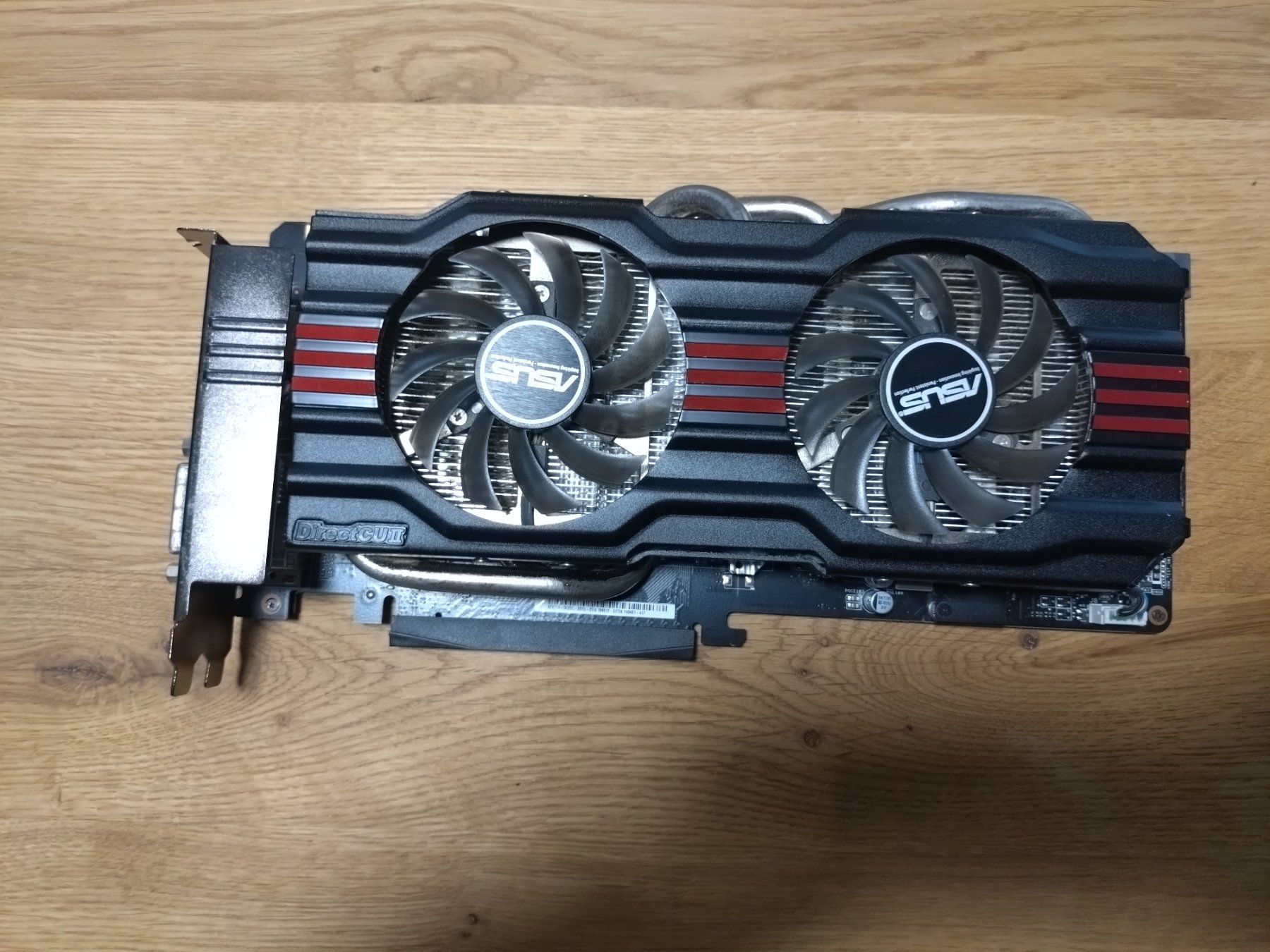 Asus Grafikkarten: ASUS Geforce GTX 770 DirectCU II - gebraucht – Gebraucht aus Rüti ZH von rom_66jj