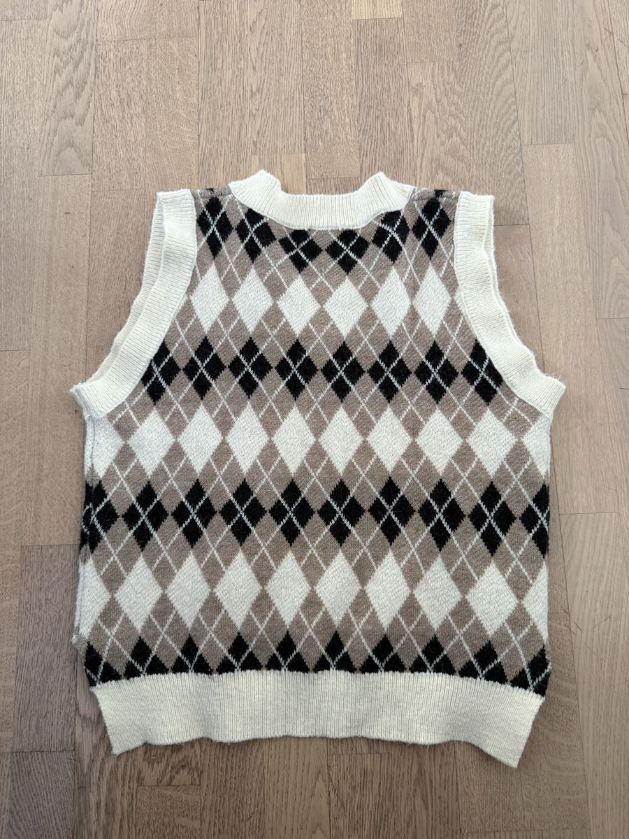 Shein Gilet & Giacche senza maniche: Trendiger Argyle Strickweste in Beige und Schwarz, Gr. M – Usato da Flaach venduto da wetzgis 1