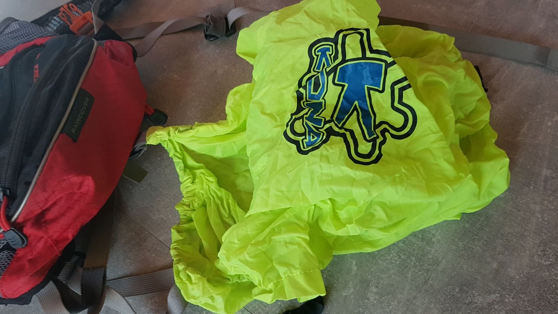 Zaini: Sac à dos marque Raincover – Usato da Villiers venduto da san_jn5w 1
