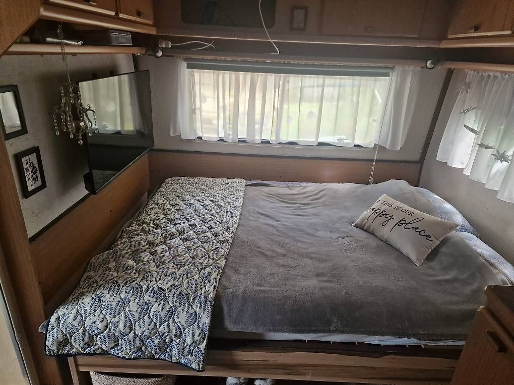 Mobilhome: Wohnwagen mot Stellplatz – Usato da Embrach venduto da thomcat4109 4