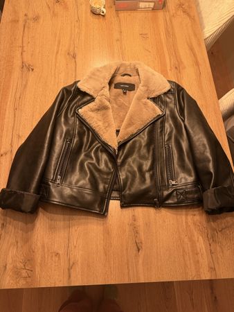 Jacke in Lederoptik mit Fellkragen, Grösse s