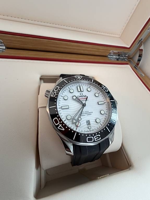 Omega Uhren: Omega Seamaster Diver 300m – Gebraucht aus Zürich von timeio-swapwatch 1