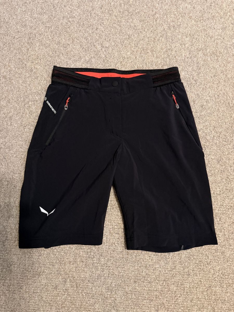 Salewa Hosen: Wandershort von Salewa – Gebraucht aus Cham von carmenblacky