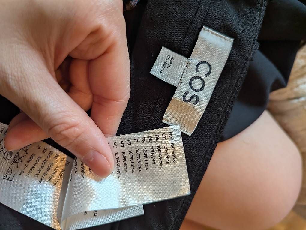 Pantaloni: COS schwarze weite Hose Asymmetrisch S – Usato da Zürich venduto da lin_6dtc 1