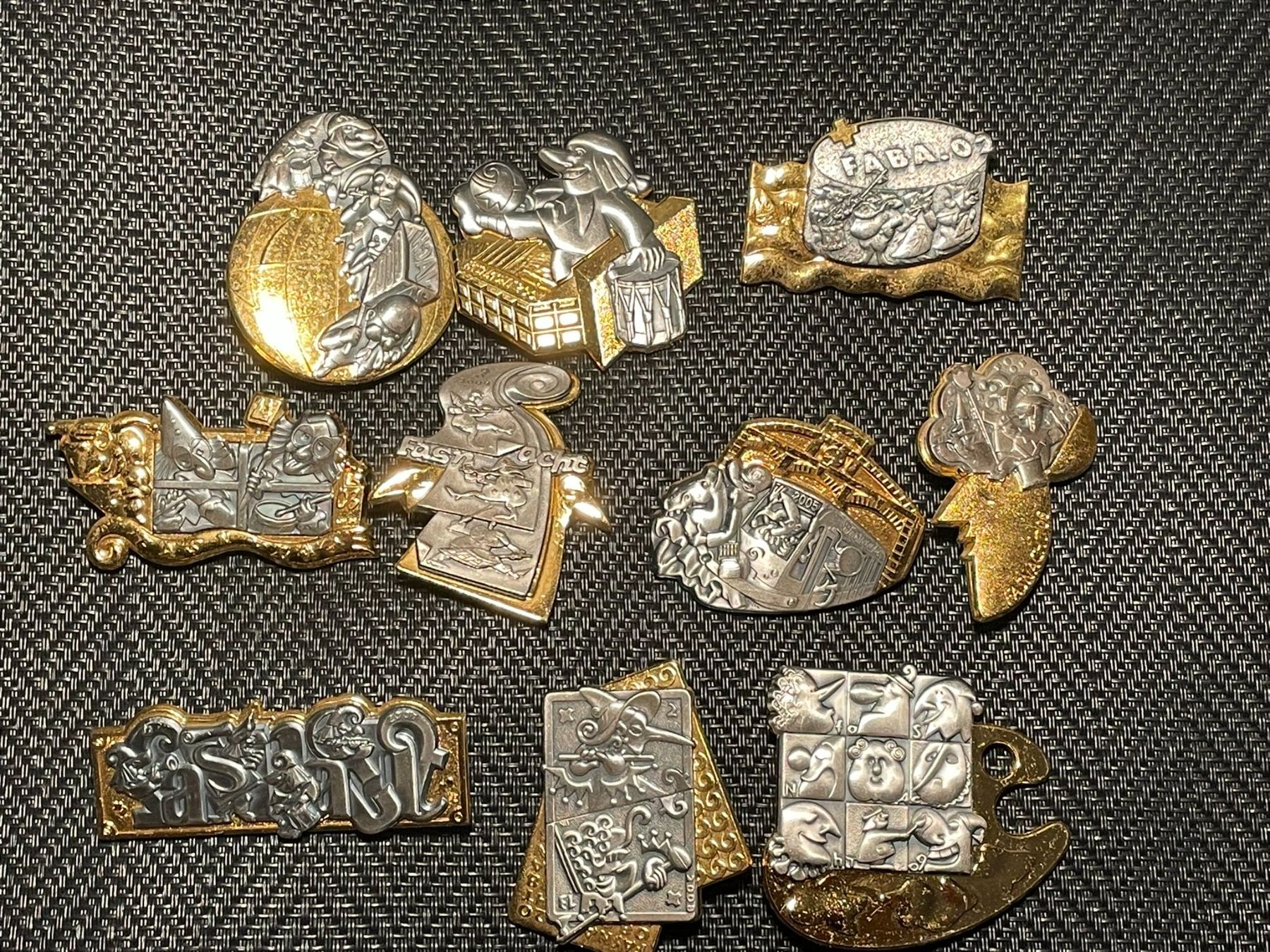 Plaketten & Abzeichen: Basler Fasnachtsplaketten Gold 2000-2009 – Gebraucht aus Aarburg von glaibasel57