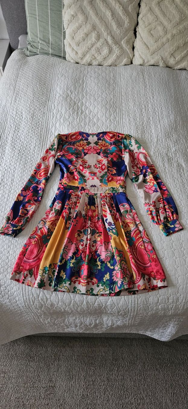 Guess Vestiti: Kleid gemustert Langarm von Marciano/Guess – Usato da Affoltern am Albis venduto da Stefanie_89 1