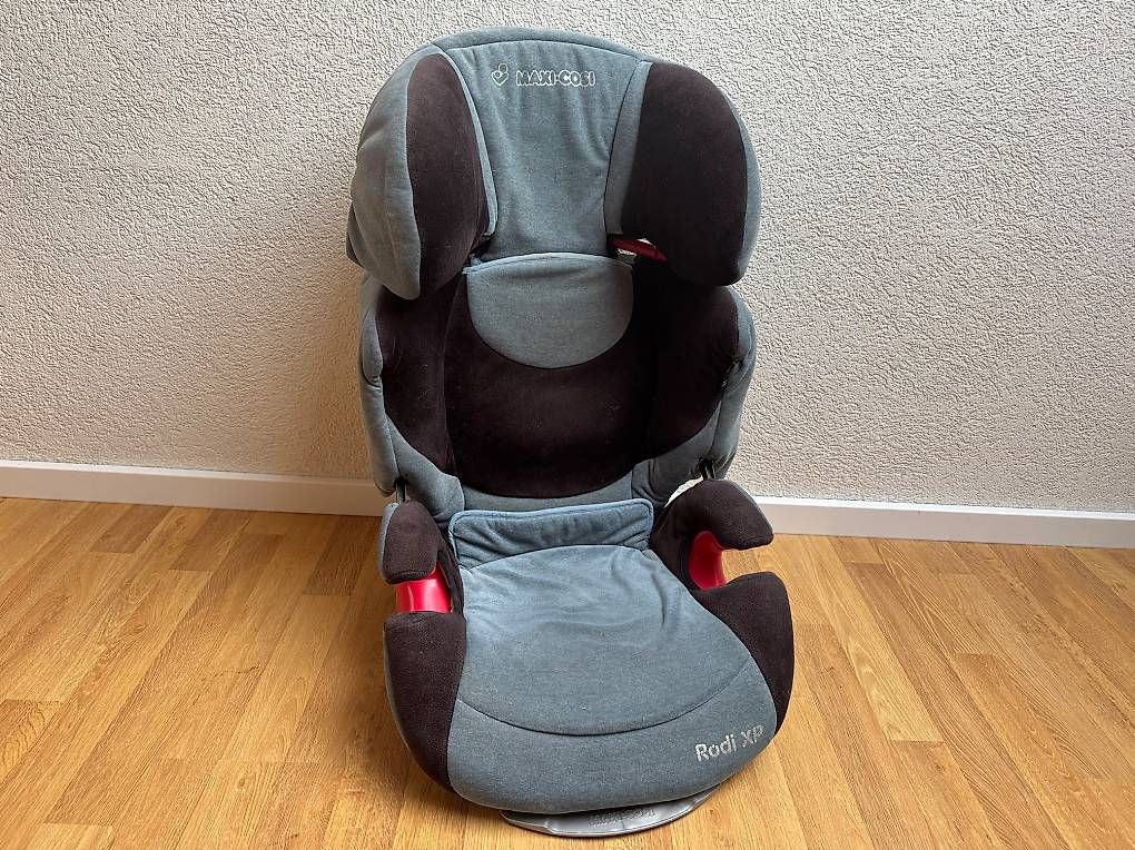 Auto-Kindersitze: Maxi Cosi  – Gebraucht aus Rombach von mares484