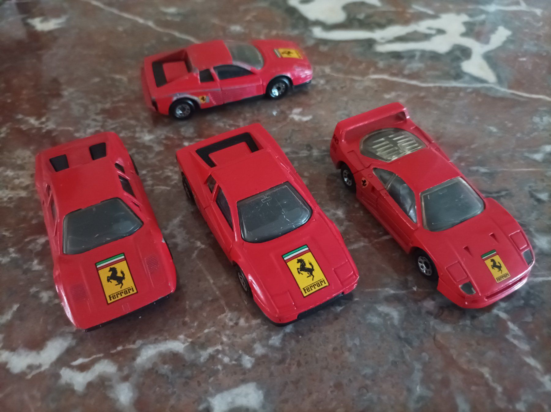 Matchbox Modellini d'auto: Ferrari 308 GTB / F40 / Testarossa – Usato da Liebefeld venduto da PoloLePoulpe